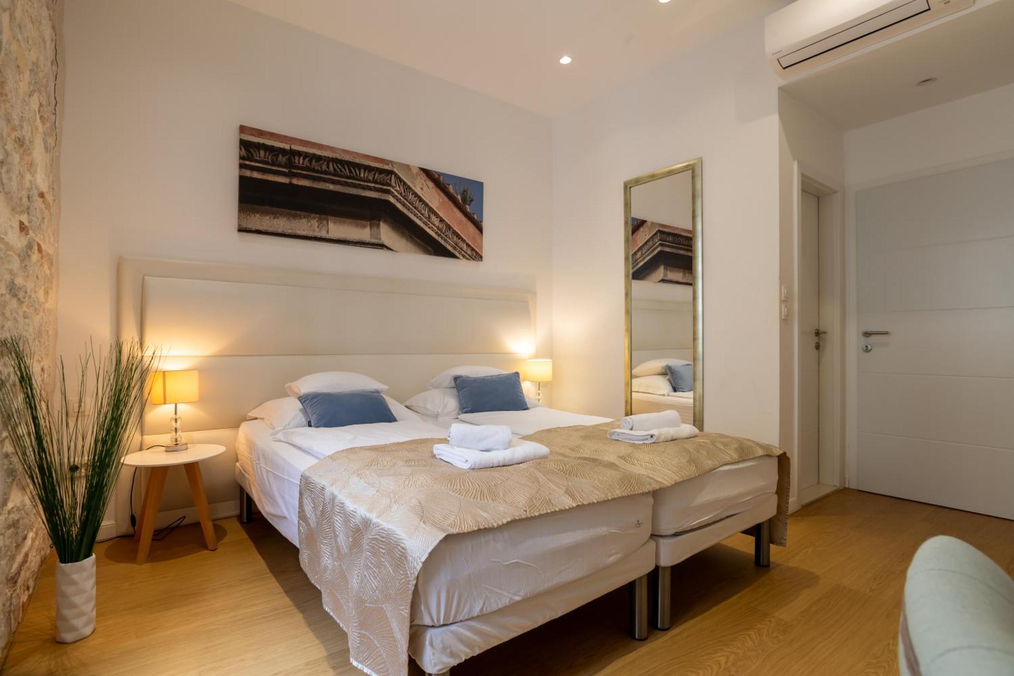 Apartments & Rooms Graso Split Bagian luar foto