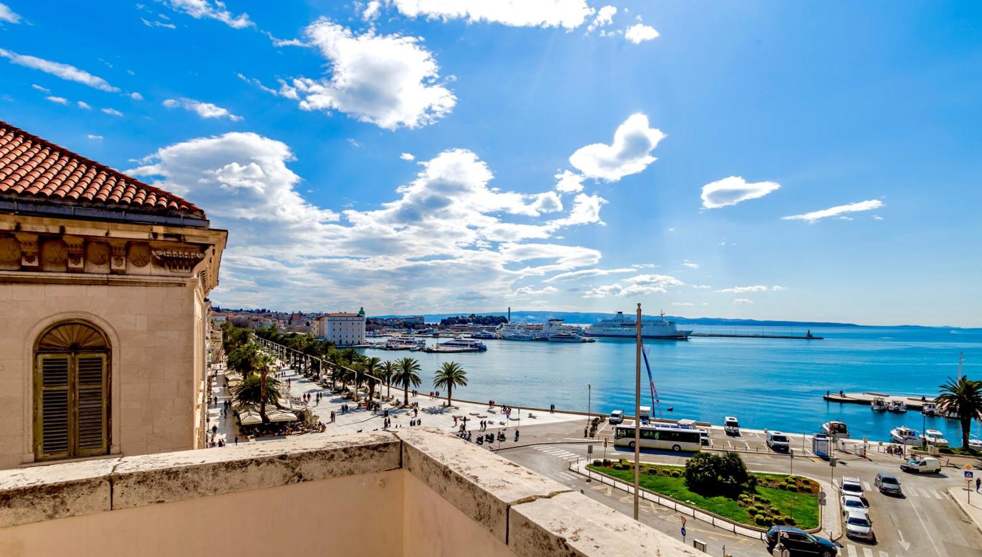 Apartments & Rooms Graso Split Ruang foto