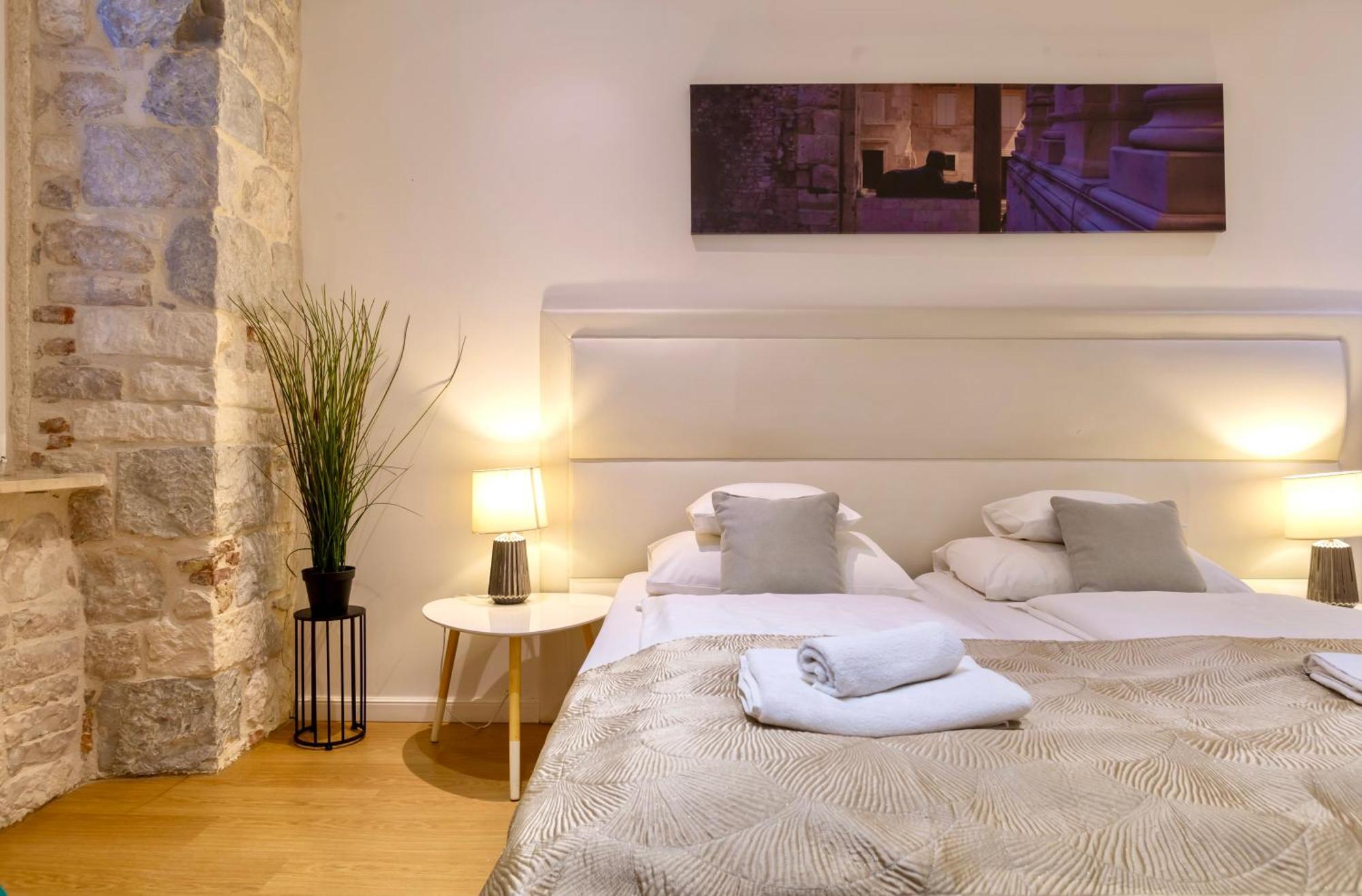 Apartments & Rooms Graso Split Ruang foto