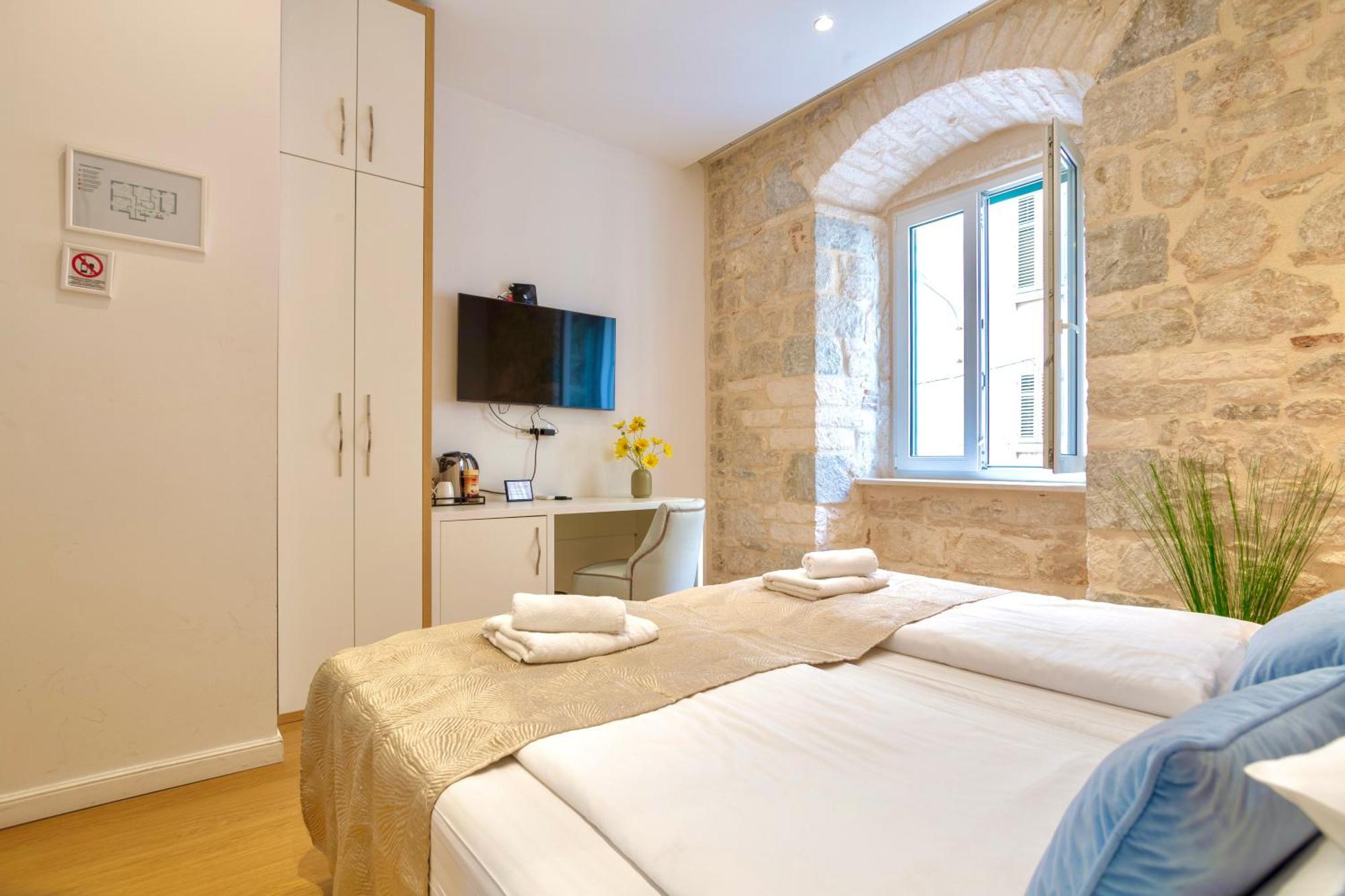 Apartments & Rooms Graso Split Ruang foto